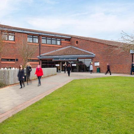 Yarnfield Park Training And Conference Centre Ξενοδοχείο Stone  Εξωτερικό φωτογραφία